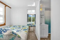 Yacht Haven - balcony