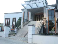 Hotel Permata 빠찌딴 호텔