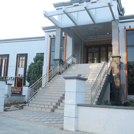 Hotel Permata 빠찌딴 호텔