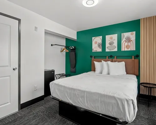 Le Bon Hotel Hollywood Hotels near Hollywood & Vine