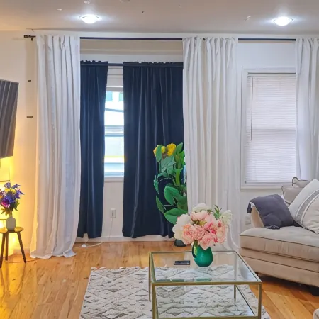 Entire spacious Luxury Condo - 10mins walk to JSQ Path