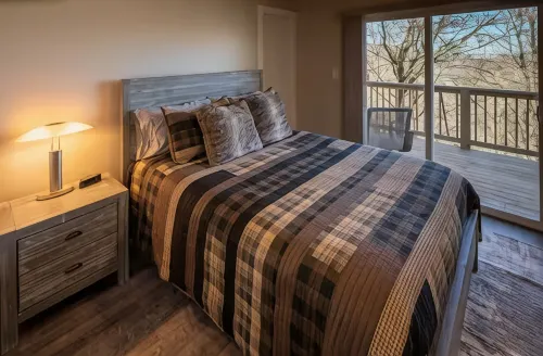 Charming townhome with 2 master suites, WiFi, AC in tranquil Sugar Mountain