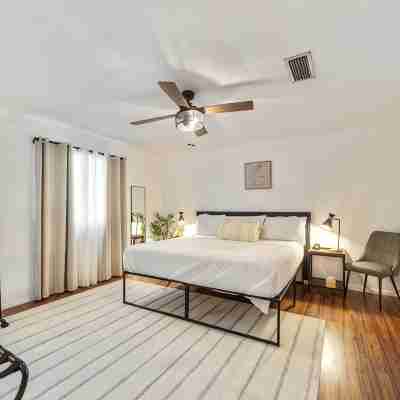 Northwood Estate, 15min from UF, sleeps 9, recently renovated! Rooms