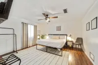 Northwood Estate, 15min from UF, sleeps 9, recently renovated! - Bungalows