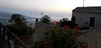 Camere di Ulisse - Affitta Camere/Alloggi Erice - con vista mare
