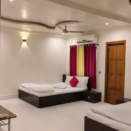 Madhu Mamata Hotel