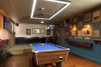 The Victoria Hotel - Homestays