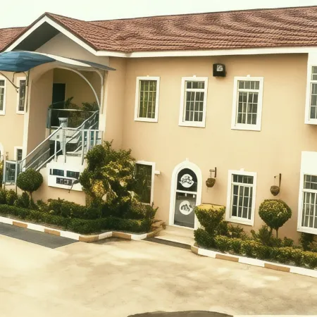 Madugu Hotel and Luxury Apartments