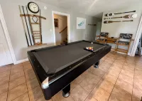 STAY HERE! 2 Homes sleep up to 28! Private cove 2 docks and personal boat launch - 小木屋