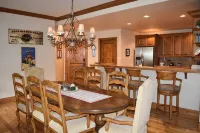 Best/closest location to the slopes and newly redecorated. - Pools