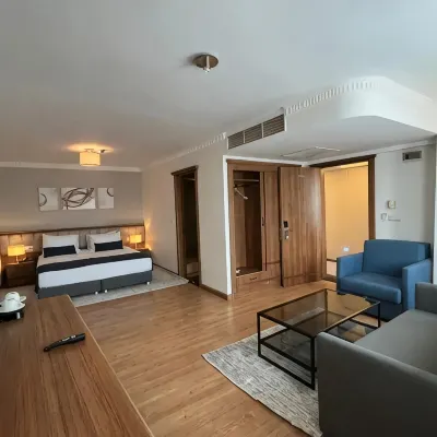 İstanblu Hotel&Spa Hotels near Basmane