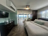 Corner Suite "Glass House on the Sea" Modern Luxury on Sapphire Beach - 4-Sterne