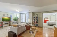 Discover downtown charm, just a 3-min drive to the fair! - appartements de vacances