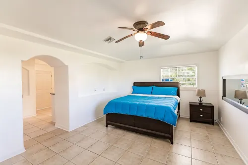 Luxury Spacious Home Pool, Boat Dock Gulf Access! Fits up to 12 people - Homestays