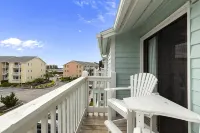 "Rest Ashored"  just steps from the ocean! - Gym