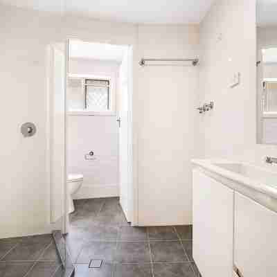 Coolangatta, Gold Coast unit walk to beach & shops Rooms