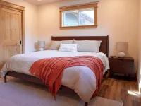 Winthrop Trailside Getaway 2 - A cozy trailside retreat in the Methow Valley. Hotels in Winthrop