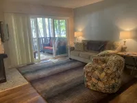 Sea Colony 2 Br, Screened Porch, Steps to Pool, Pickleball, Tennis - 3-Star