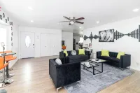 Music themed home, PacMan Arcade, Sleeps 9, BBQ, Fire Pit, Wi-Fi - Wi-Fi