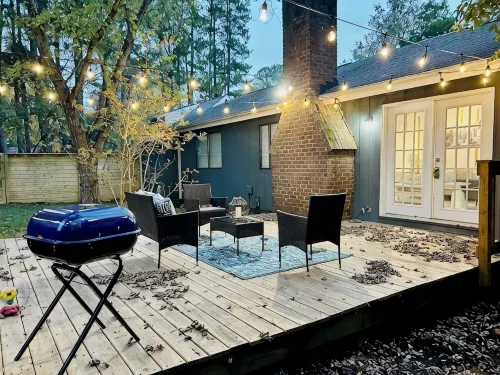 Family Retreat Near Ballantyne, SouthPark & CLT; Walking Distance Shops/Dinning - Bungalows
