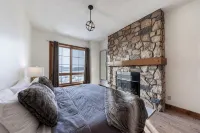 Ski in / Ski Out, Spa, Fireplace, Parking, View - Bathtub