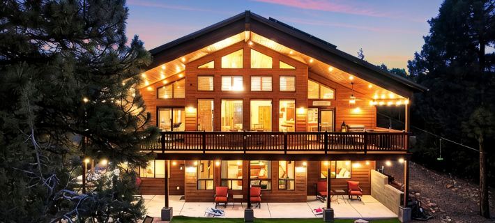 Designer Mountain Chalet • 1 Acre • Dual Primary Suites • Game Room • Sleeps 12 Hotels in Show Low