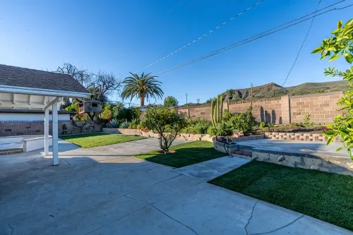 Modern King Beds/Beautiful Large yards/Long Stay/WI-FI/WFH/25 mins to Beach/FWY - Wi-Fi