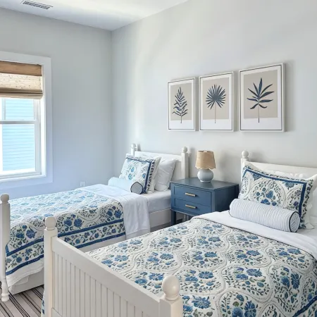 Brand new townhome, oceanside, steps from the beach, ocean view, parking garage