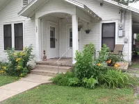The Barta bungalow in Shiner - Wifi