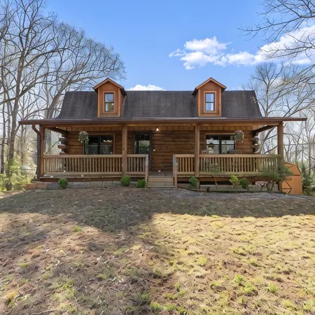 Family Friendly, Sleeps 11, Pets allowed!