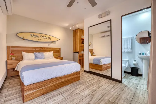 Modern 1bd/1ba Apartment in Center of Jaco w/AC - 2 ดาว