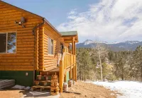 Mountain Sunrise Cabin with breathe taking views.
