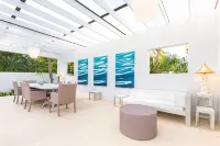 Pink Palms at Cable Beach - 4 Bedroom - 1 Minute to Beach - อ่างจากุชชี่