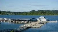 Fourwinds Lakeside Inn & Marina - Pysäköinti