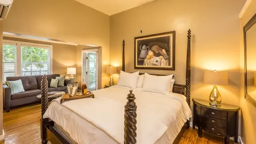 L'Habitation Guesthouse- Adult Exclusive - 2-Star