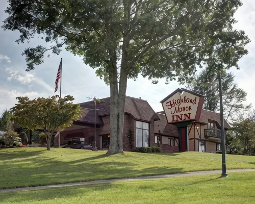 Highland Manor Inn Hotels in Townsend