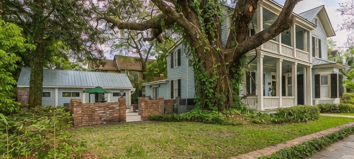 Elegant Southern Cottage/Downtown Pied-a-Terre near Island Beaches Hotels in Brunswick
