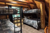 Serene chalet with fire pit, hot tub and barrel sauna in Shanty Creek - Chalets