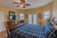 Stunning beach views-100 steps to beach-Huge deck - Beach