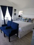 Driftwood Studio Beachfront cottage right in the Dunes - Wi-Fi