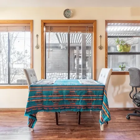 Large country home with 3 rooms and 3 baths