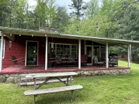 Private, Pet Friendly Lake... Perfect Location. Secluded, Yet 1 Mile to Main St - Alppimaja