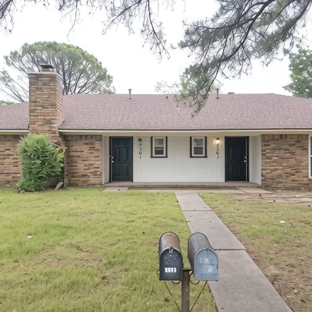 2-bedroom apartment in cool Fort Smith with AC