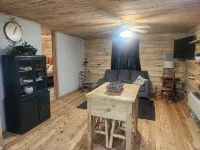 Downtown Cypress & Rock Cabin - Feriehus