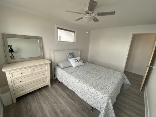 BEAUTIFUL LAKE FRONT NEWLY RENOVATED COTTAGE 2021 - Wifi