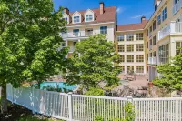 Beautifully renovated 2 bedroom condo in Stratton VT - walk to Village/Lifts! - balcony
