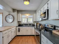 Breezy Hills - Unit 4; Lake Bemidji, King Bed, Kayaks, PB Trail Private Access - พร้อมระเบียง
