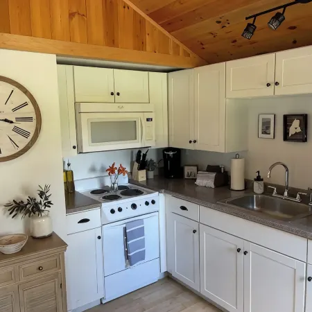 Cozy MaineStay Cottage #1 Hampden/Bangor
