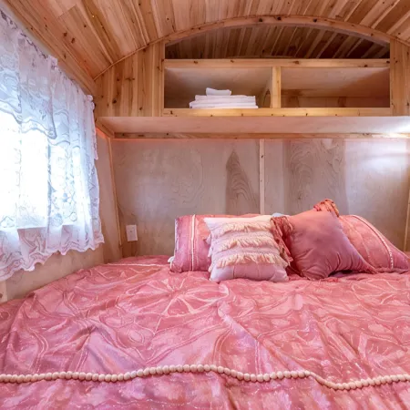 ☆ Magical Gypsy Wagon ☆ Unique Mountain Getaway