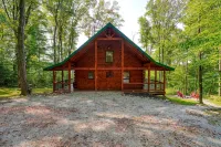 Beautiful ,spacious log cabin. Close to all the attractions in the Hocking Hills - Feriehus